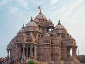 5 Days Golden Triangle Tour Package 5 days golden tour package jalmahal amber fort car tempo traveller bus hire rental paras